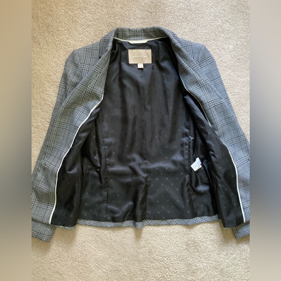 Banana Republic plaid wool peplum blazer, size 4 - Picture 10 of 16